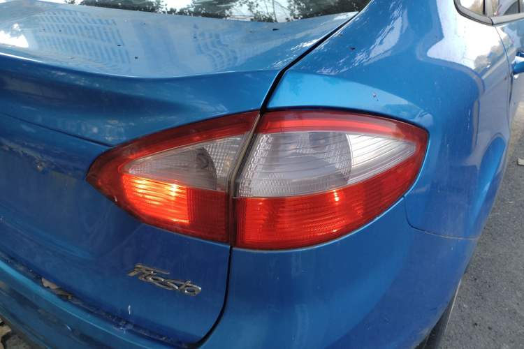 Used Ford Fiesta 2013 Sedan 1.5L Manual Fashion Edition