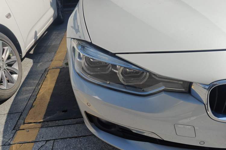 Used BMW 3 Series 2016 320Li Ambition Model
