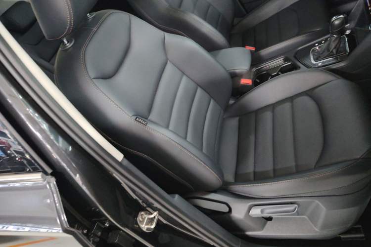 Used Volkswagen Tharu 2022 280TSI Two-Wheel-Drive Luxury Edition