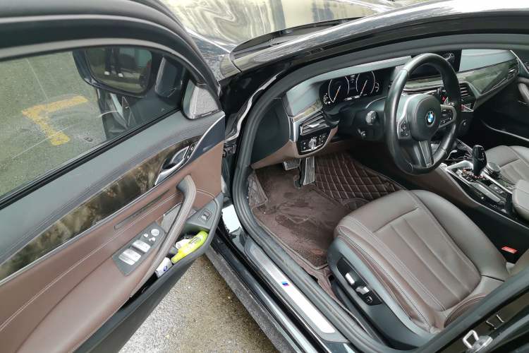 Used BMW 5 Series 2019 525Li M Sport Package
