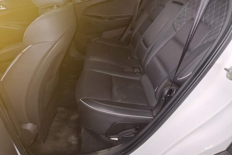 Used Hyundai Tucson 2019 280TGDi Dual-Clutch Two-Wheel Drive Fashion Edition China VI Standard