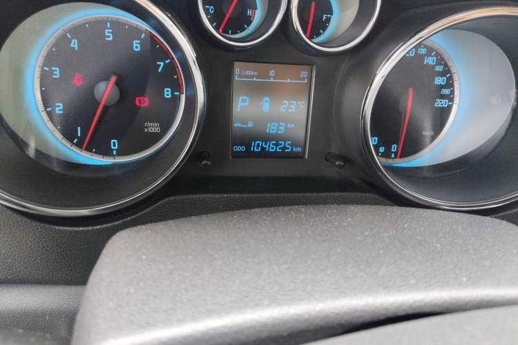 Used Changan CS35 2015 1.6L Automatic Luxury Model China V Standard