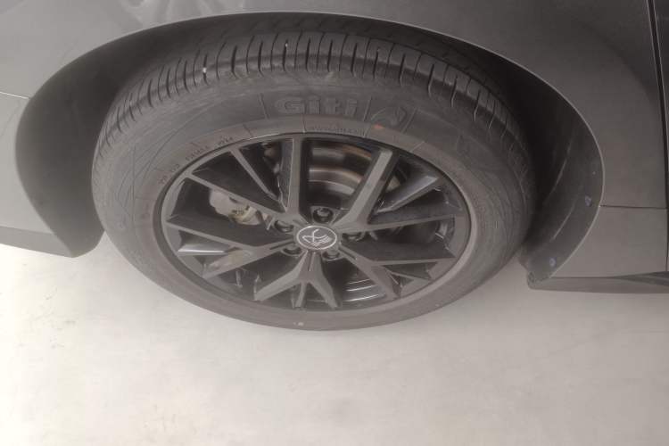 Used BYD Han 2024 DM-i Glory Edition 121KM Prestige Model
