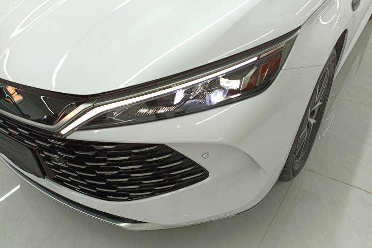 Used BYD Qin L 2025 DM-i Smart Drive 120KM Superior Model
