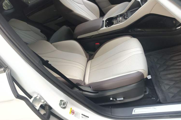 Used BYD Song PLUS New Energy 2025 DM-i Intelligent Driving 160KM Flagship Model
