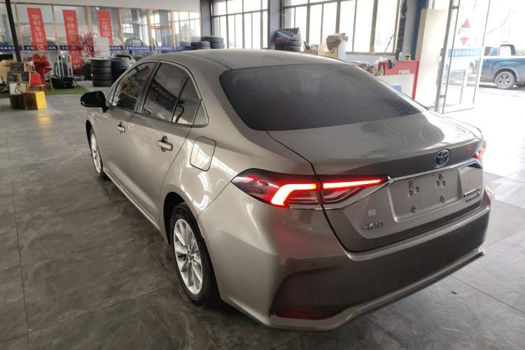 Used Toyota Corolla 2021 Dual-Motor 1.8L E-CVT Flagship Edition
