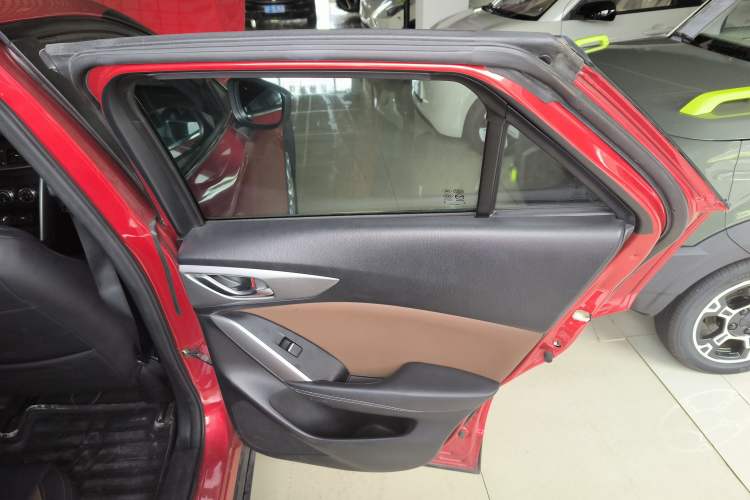 Used Mazda CX-4 2018 2.0L Automatic Two-Wheel Drive Blue Sky Dynamic Version China V Standard
