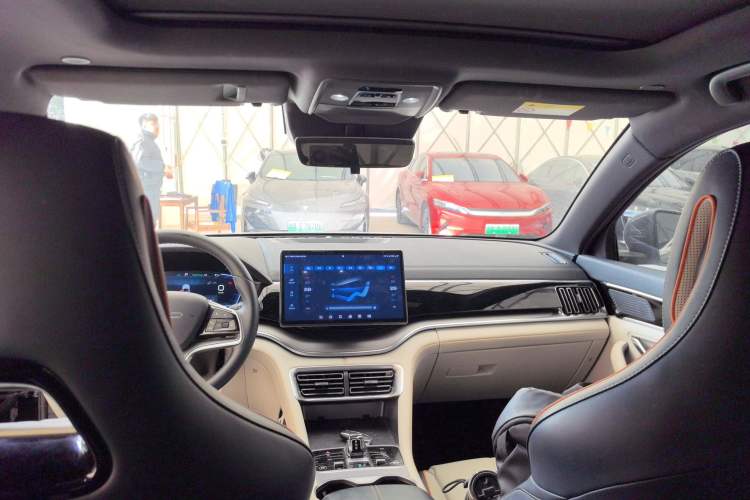 Used BYD Song PLUS New Energy 2024 HONOR Edition DM-i 110km Flagship Model
