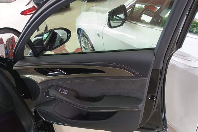 Used Hongqi H9 2020 3.0T Smart Connect Flagship Four-Seat Version
