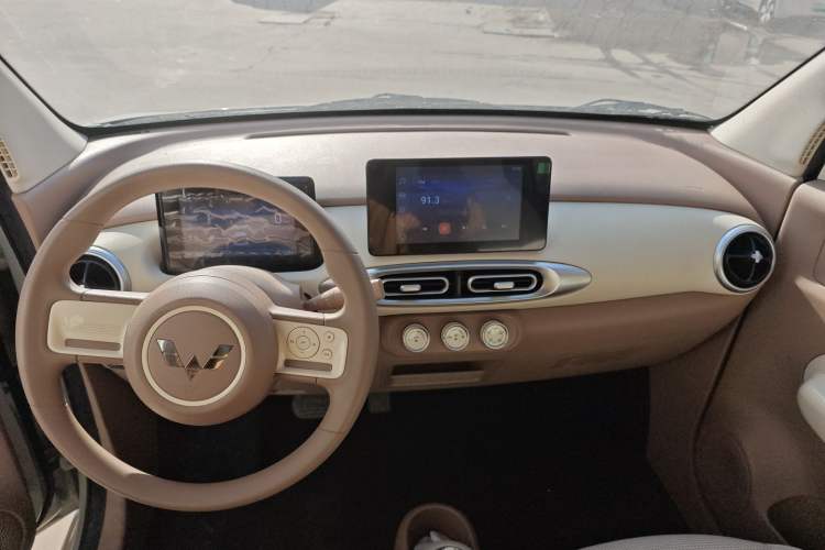 Used Wuling Hongguang MINIEV 2025 Four-Door Version Premium Edition