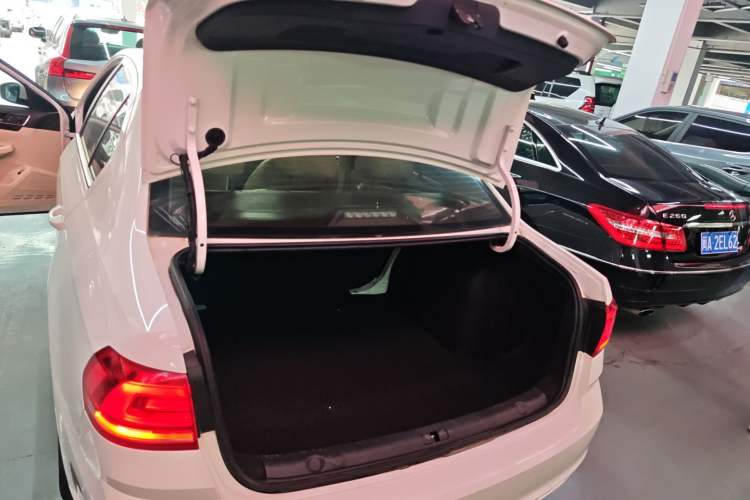 Used Volkswagen Lavida 2015 230TSI DSG Comfort Edition