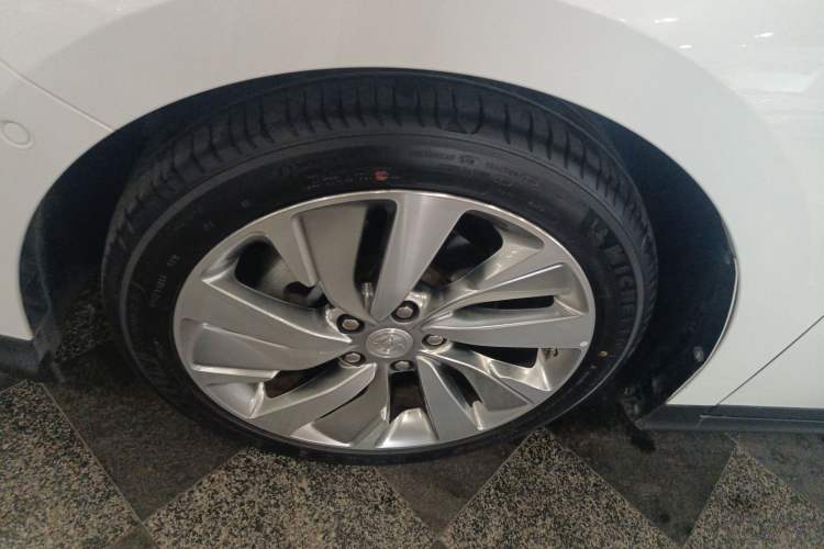 Used Buick Velite 6 2020 Plug-in Hybrid Connected Smart Model