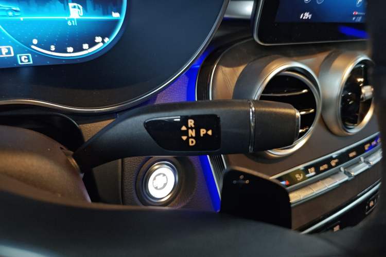 Used Mercedes-Benz GLC 2020 Facelift GLC 260 L 4MATIC Luxury Edition
