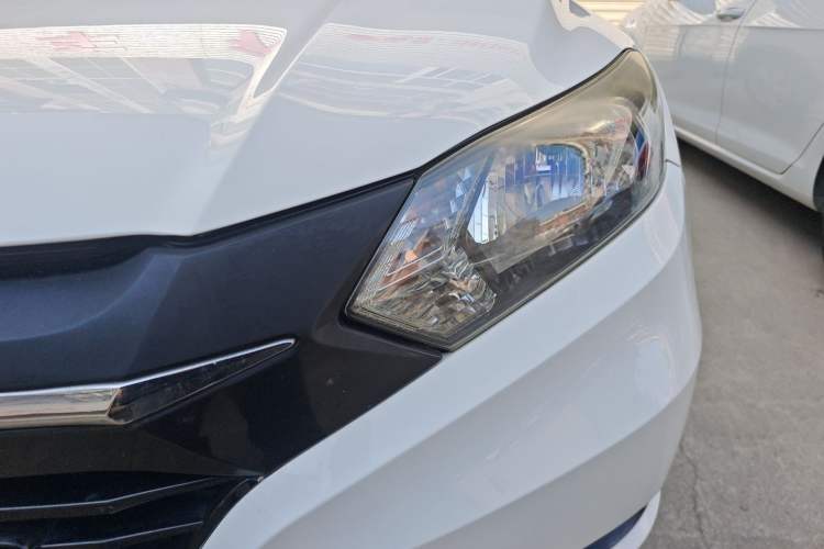 Used Honda Vezel 2015 1.8L CVT 2WD Elite Model
