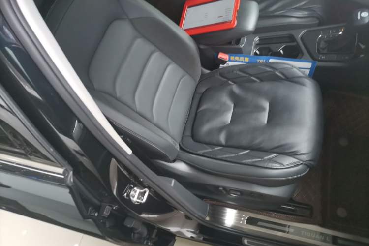 Used Volkswagen Tiguan L 2021 330TSI Automatic Two-Wheel Drive Smart Edition
