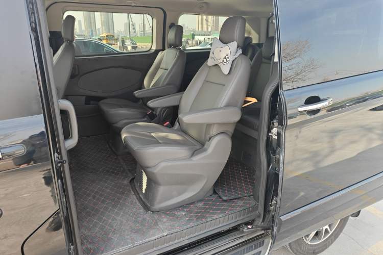 Used Ford Tourneo Custom 2017 2.0T Automatic Elite Version
