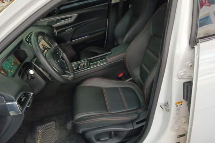 Used Jaguar XEL 2019 2.0T 200 PS Deluxe Edition
