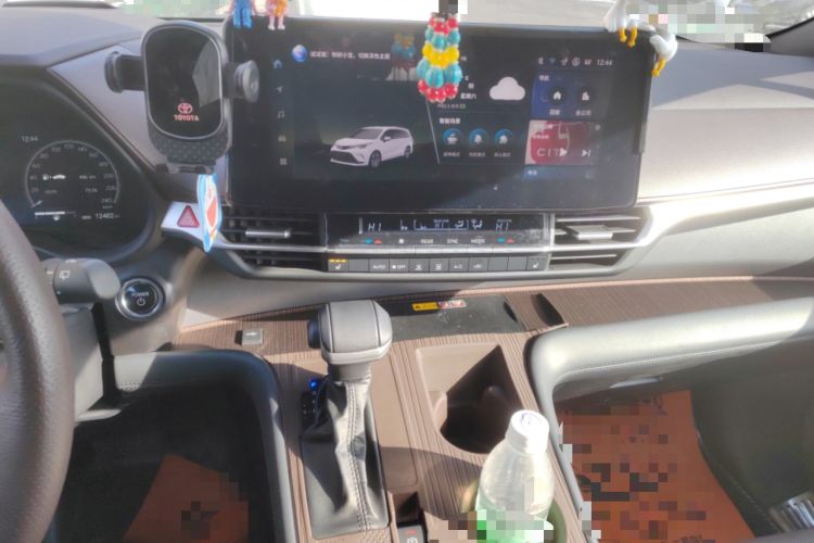 Used Toyota Granvia 2024 2.5L Hybrid Prestige PLUS Four-Wheel Drive Version
