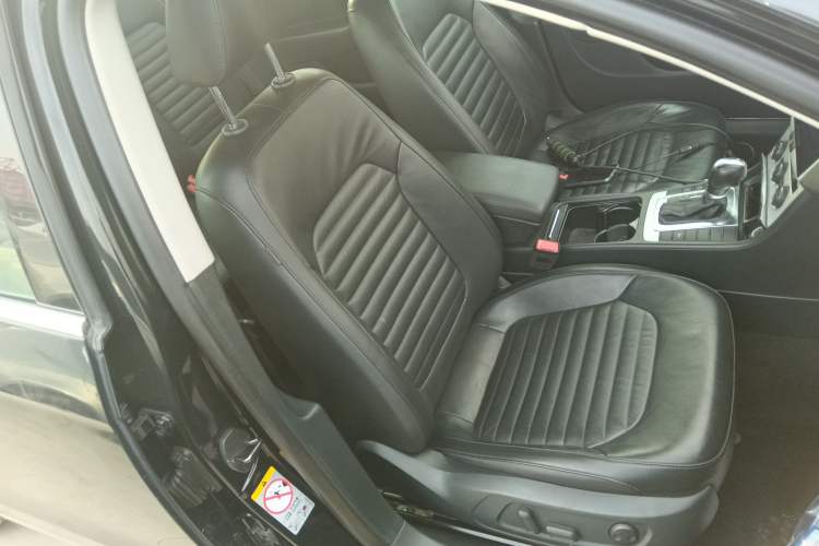 Used Volkswagen Magotan 2013 1.8TSI Luxury Model
