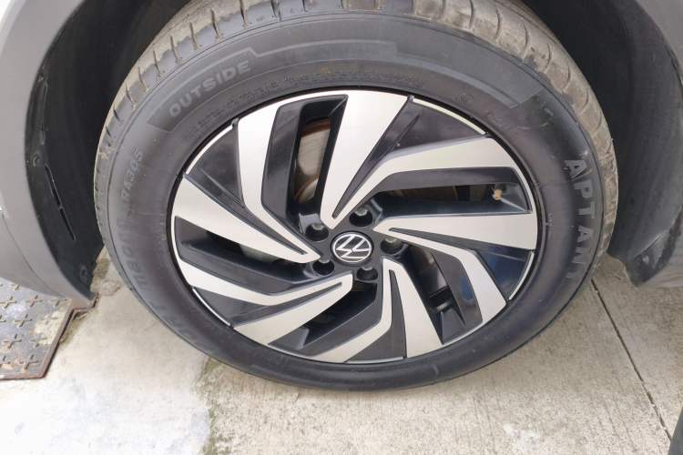 Used Volkswagen Tiguan L 2024 300TSI Automatic Two-Wheel Drive Smart Edition
