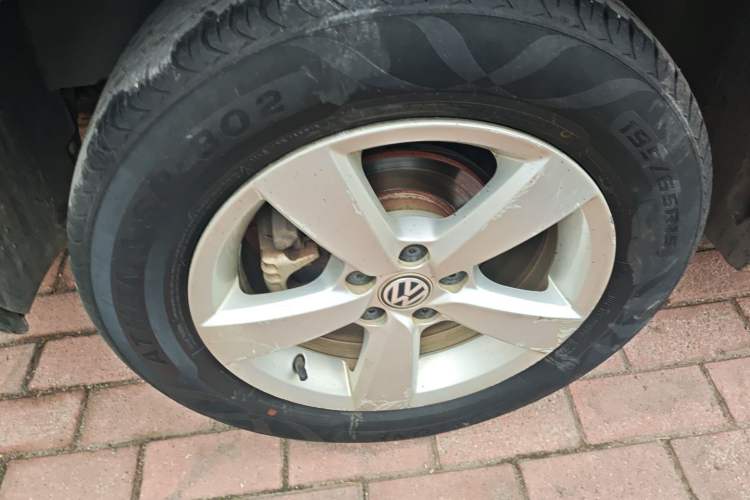 Used Volkswagen Lavida 2015 1.6L Manual Fashion Edition