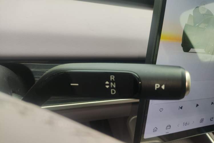 Used ONVO L60 2024 85 kWh Rear-Drive Version
