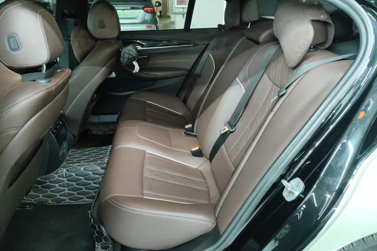 Used BMW 5 Series 2021 525Li M Sport Package