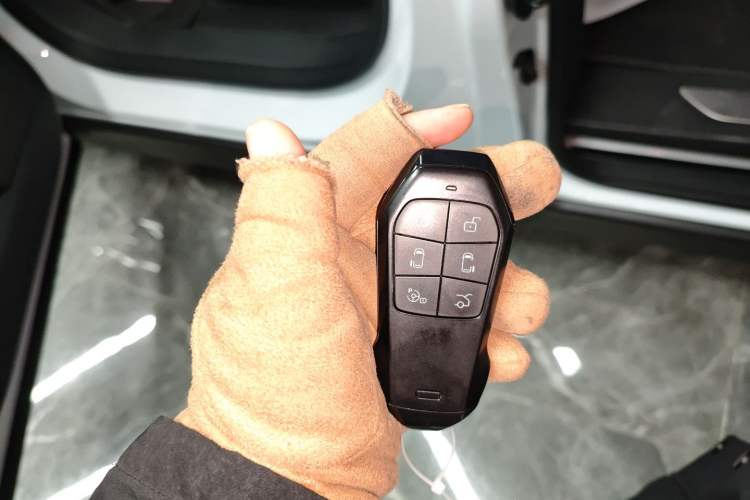 Used XPeng X9 2025 740 Ultra-Long Range Max