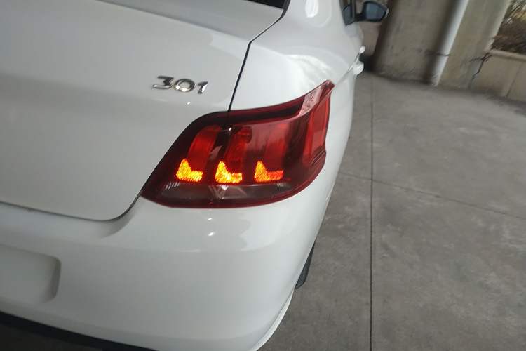 Used Peugeot 301 2018 1.6L Manual Comfort Edition
