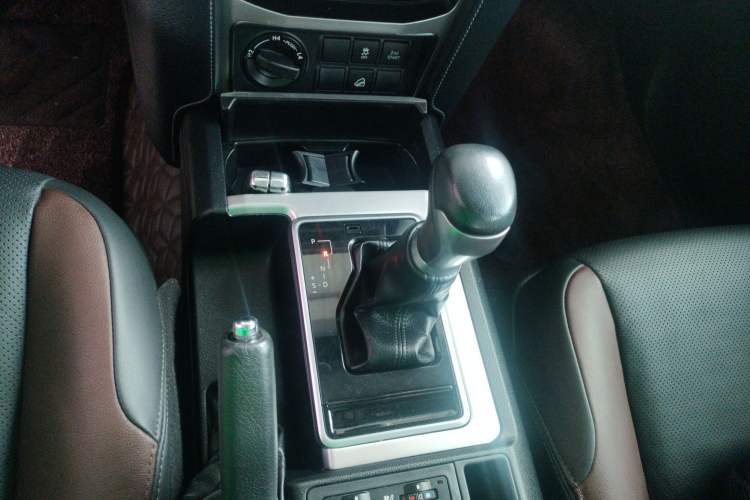 Used Toyota Prado 2019 3.5L Automatic TX-L Deluxe Edition with Rear-Mounted Spare Tire
