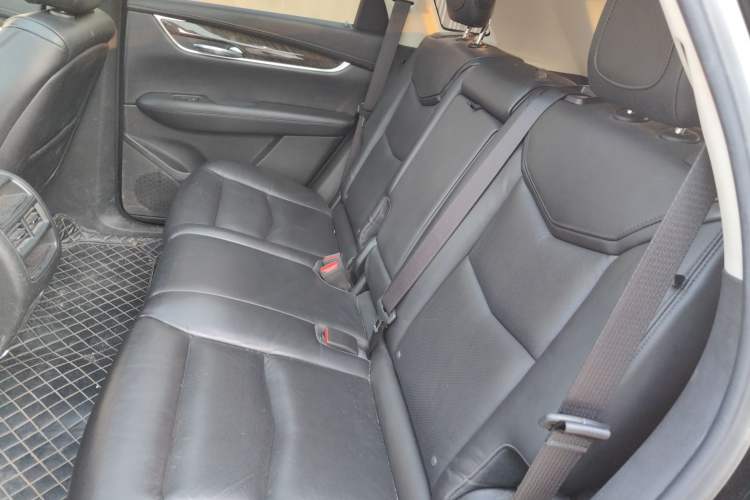 Used Cadillac XT5 2018 25T Luxury Model
