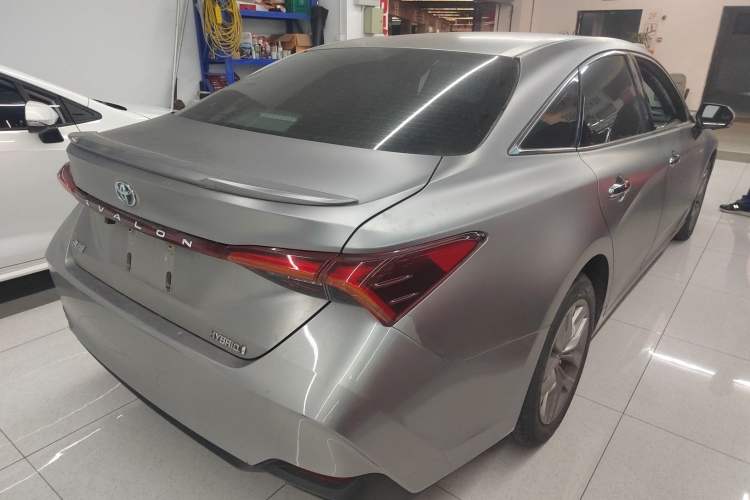 Used Toyota Avalon 2019 Dual-Engine 2.5L Luxury Edition China VI Standard
