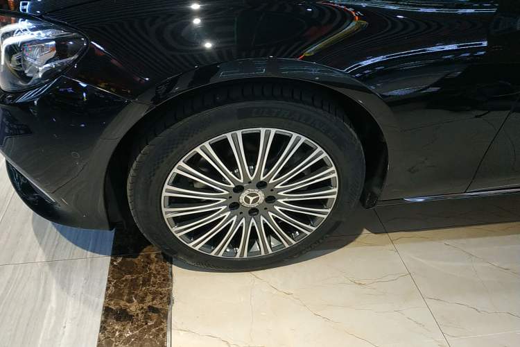 Used Mercedes-Benz E-Class 2018 Facelift E 200 L 4MATIC
