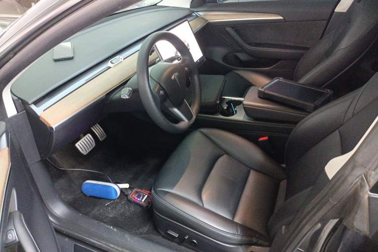 Used Tesla Model 3 2021 Revised Version II – Performance High-Performance All-Wheel-Drive Edition
