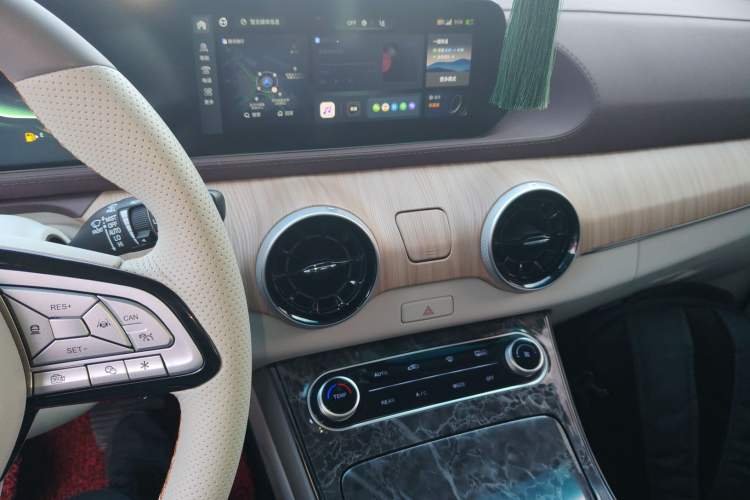 Used FORTHING Yacht 2024 1.5T DCT Guanhai Edition
