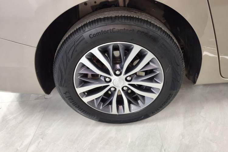 Used Buick GL8 2022 ES Landtrek 653T Luxury Edition
