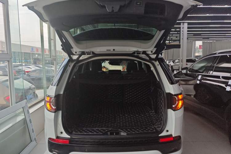 Used Land Rover Discovery Sport 2018 240 PS HSE Version
