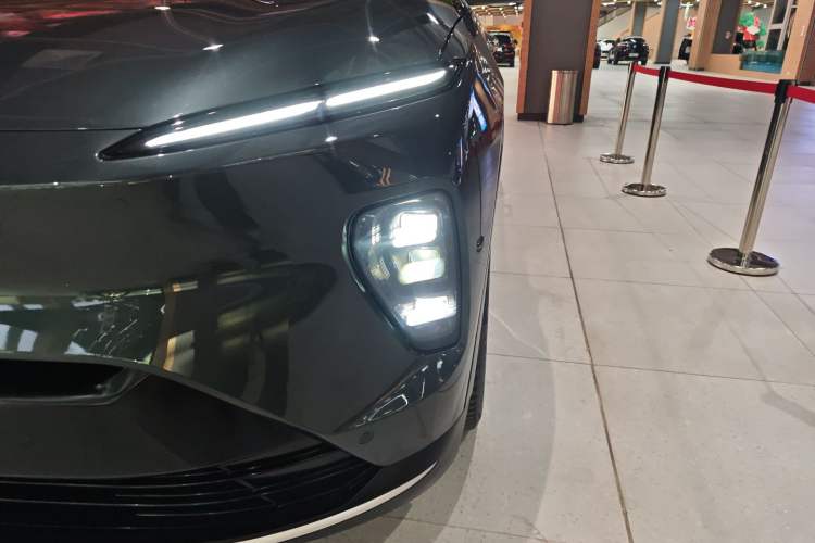 Used Nio ES8 2024 100kWh Signature Edition
