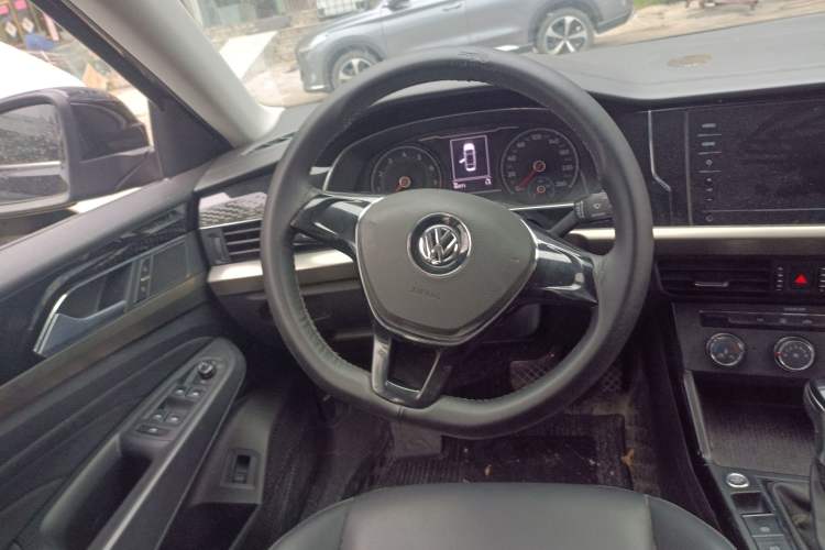 Used Volkswagen Passat 2020 Revised Version 280TSI Business Edition China VI Standard
