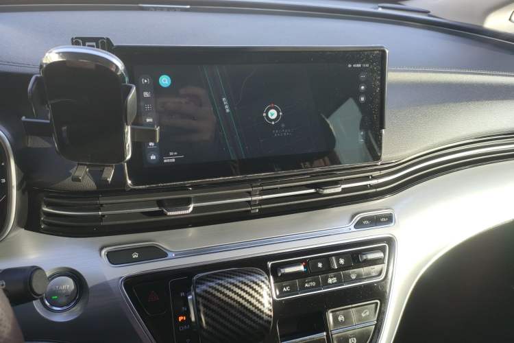 Used Roewe iMAX8 2022 400TGI Flagship Edition
