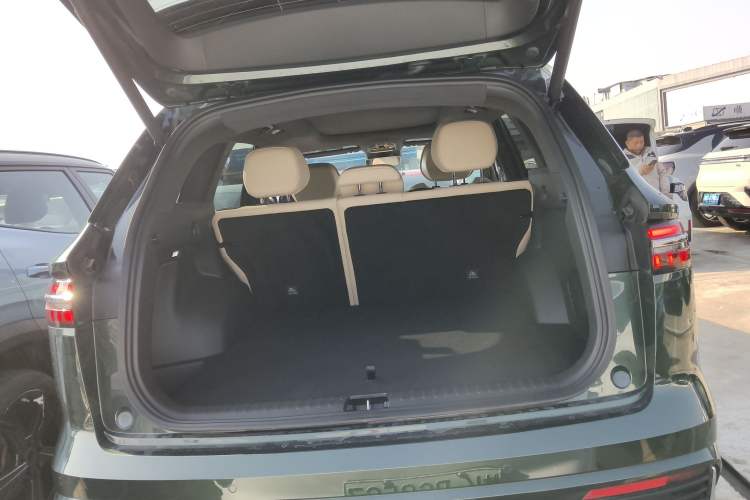 Used Geely Auto Monjaro L 2025 Dongfang Yao 2.0TD Automatic All-Wheel-Drive Wangyue Edition
