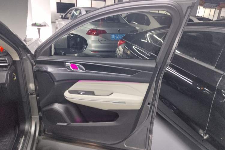 Used Lynk & Co 05 2020 2.0TD Two-Wheel Drive Zhaoyang Plus
