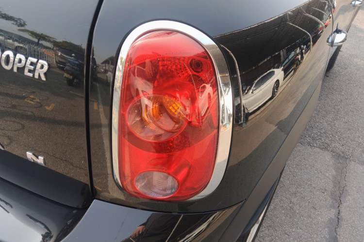 Used  Countryman 2014 1.6L COOPER Fun
