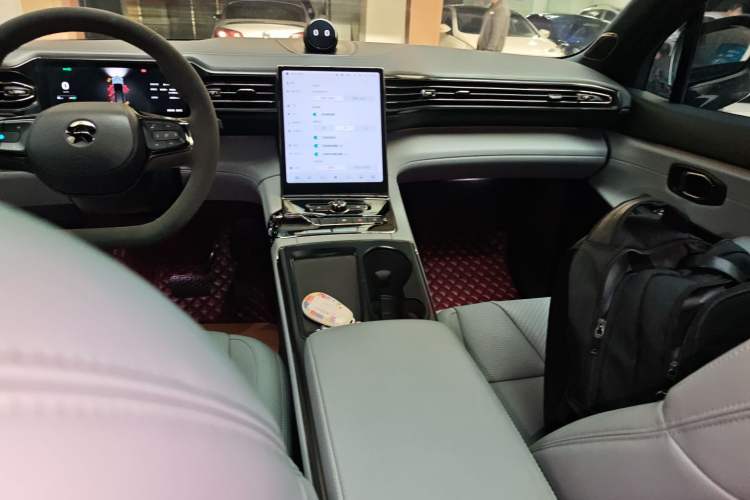 Used Nio ES8 2020 580 km Range Signature Edition Six-Seater Version
