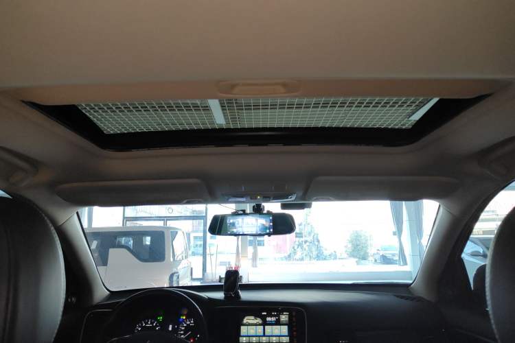 Used Mitsubishi Outlander 2020 2.0L Two-Wheel Drive Enjoyment Version 5 Seats
