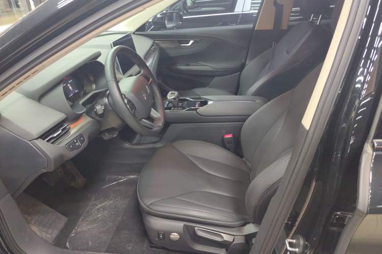 Used Hongqi E-QM5 2023 Revised Version Basic Travel Edition