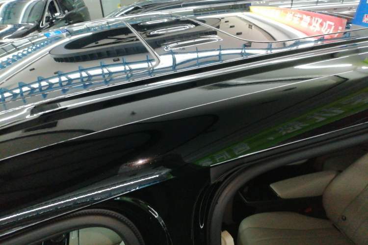 Used Denza D9 2025 DM-i Smart Drive 1020 Four-Wheel Drive Deluxe Model
