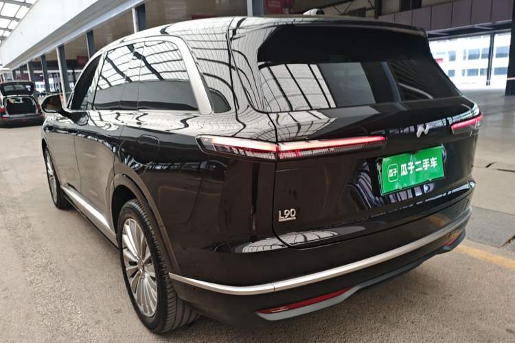 Used ONVO Luxeed L90 2025 Model—Max Six-Seater Version
