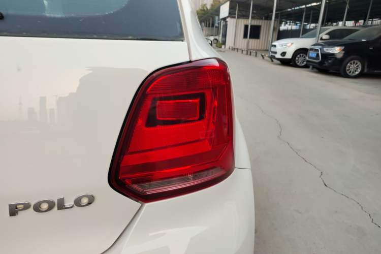 Used Volkswagen Polo 2016 1.4L Manual Fashion Model