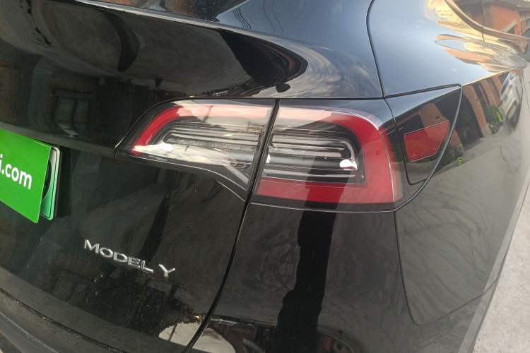 Used Tesla Model Y 2024 Rear-Wheel-Drive Version
